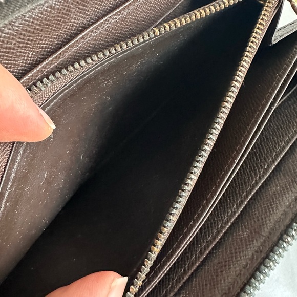 Louis Vuitton Damier Ebene Zippy Long Wallet - Picture 13 of 17